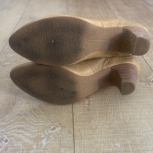 Easy spirit heeled booties - Picture 4 of 4